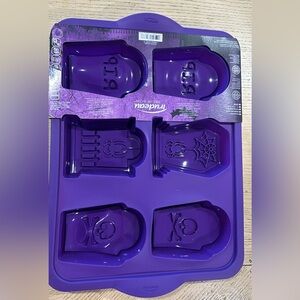 jumbo cupcake silicon mold "rip" halloween bakewear